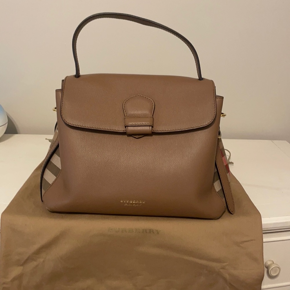 Derby Calfskin House Check Med Camberley Dark Sand